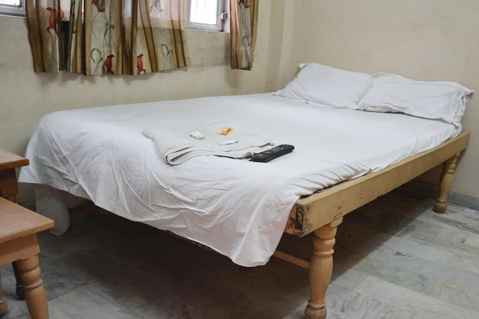 Hotel Sharma